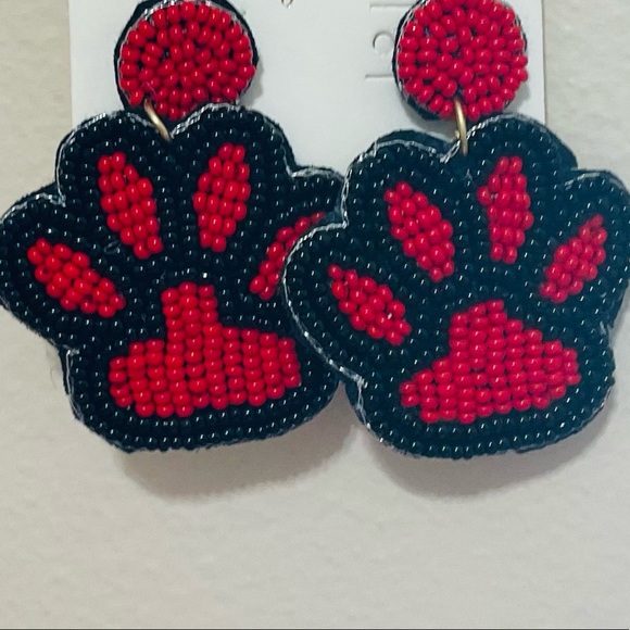 Jewelry - ❤️Red and Black Beaded Paw Print Earrings